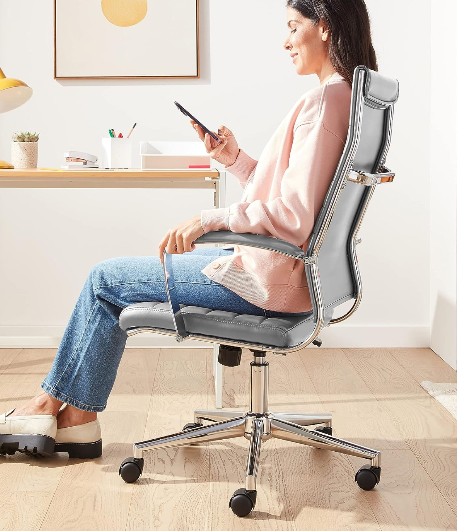 High-Back Executive Swivel Office Desk Chair with Ribbed Puresoft Upholstery — изображение 2